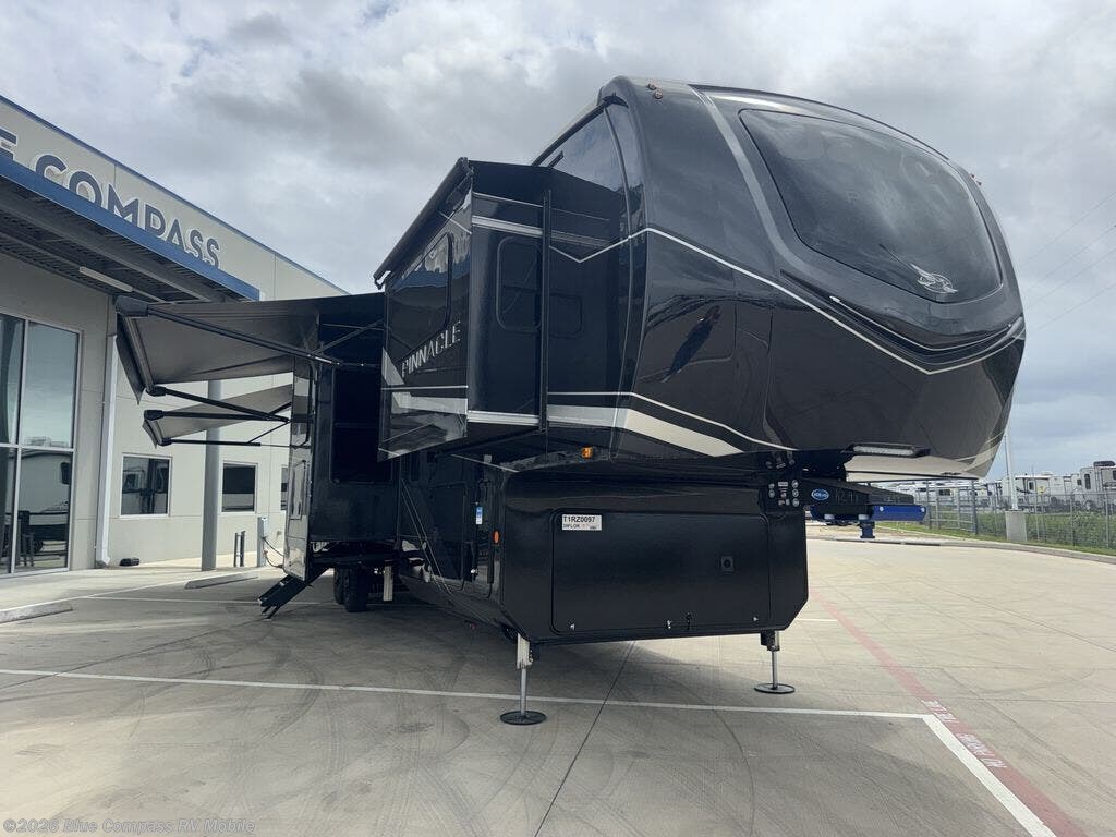 New 2026 Jayco Pinnacle 39FLOK available in Theodore, Alabama