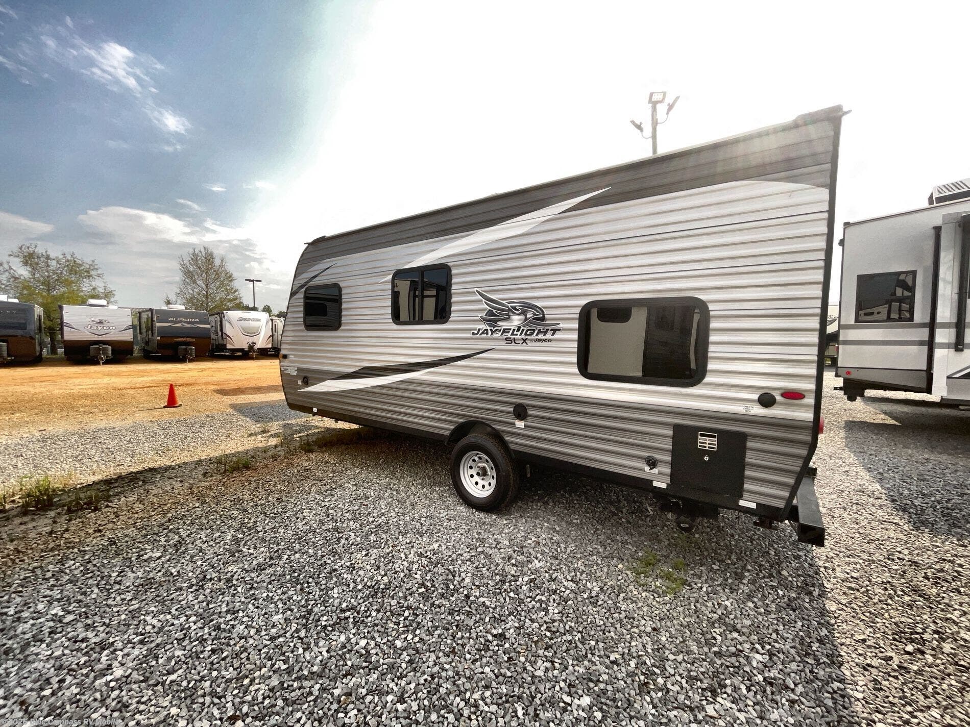 Used 2021  Jayco Jay Flight SLX 7 174BH by Jayco from Blue Compass RV Mobile in Theodore, AL