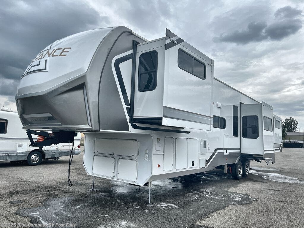 New 2025 Alliance RV Paradigm 395DS available in Post Falls, Idaho