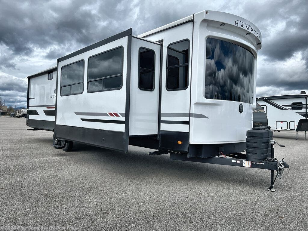 New 2026 CrossRoads Hampton 372FDB available in Post Falls, Idaho