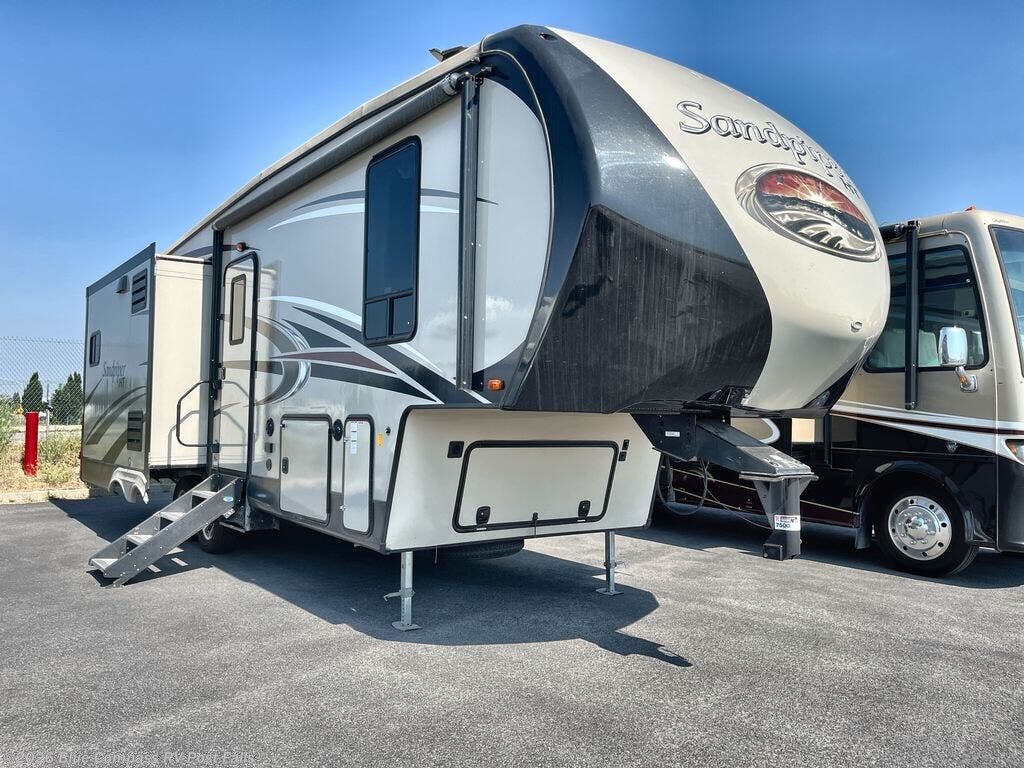 Used 2017 Forest River Sandpiper 3250IK available in Post Falls, Idaho