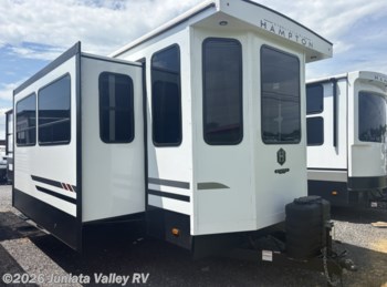 New 2026 CrossRoads Hampton 37FL available in Mifflintown, Pennsylvania