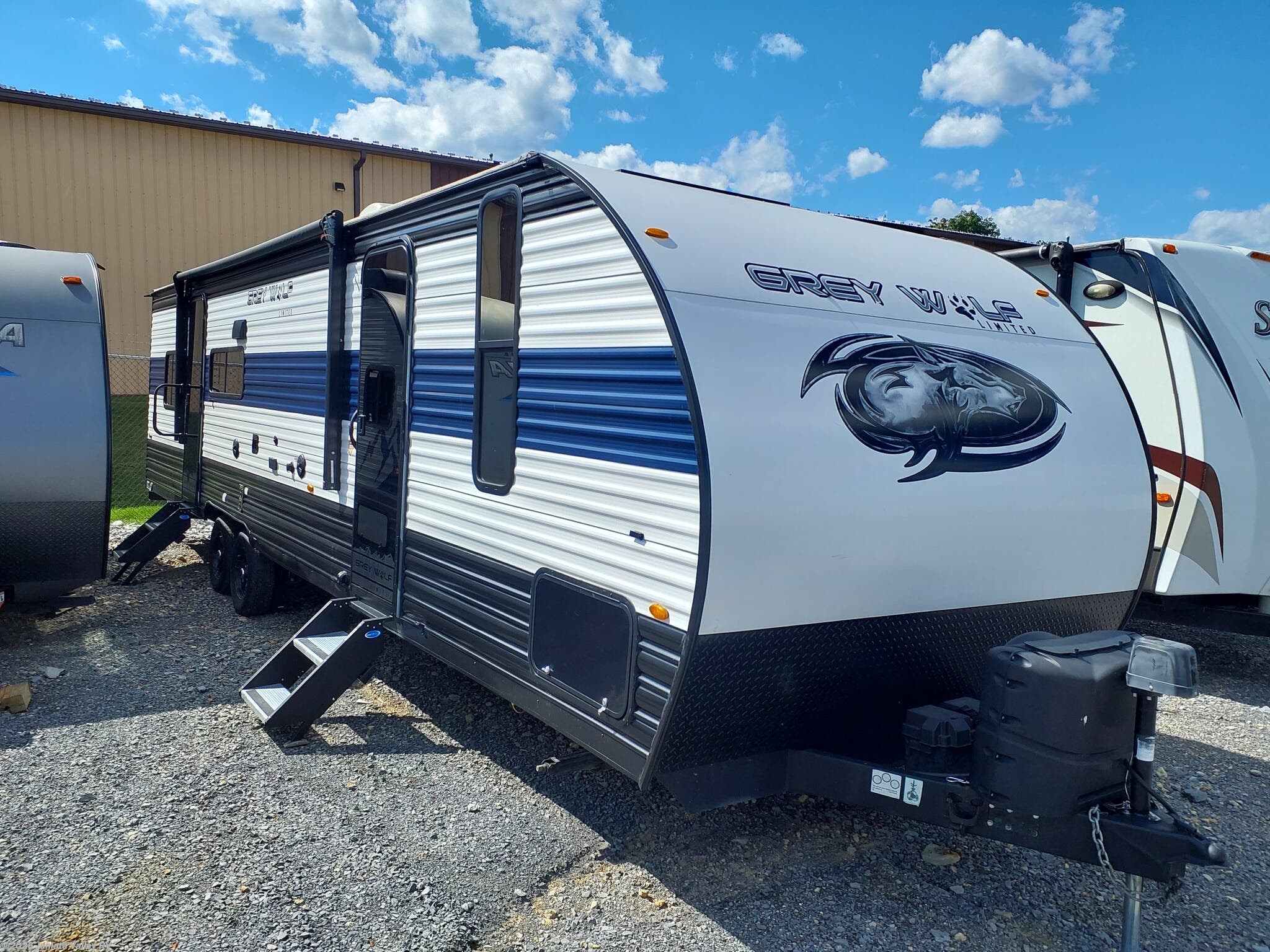 Used 2023  Forest River Cherokee Grey Wolf 29QB by Forest River from Juniata Valley RV in Mifflintown, PA