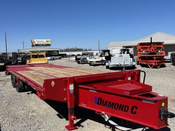 2024 Diamond C PX210 25’ x 102” MR available in Van Alstyne, TX