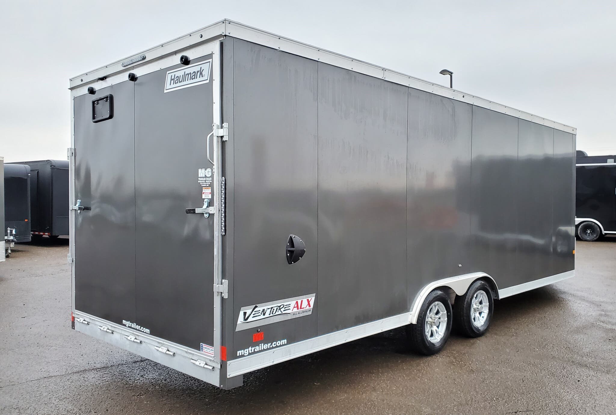 Snowmobile 2020 Haulmark ALX 8.5x28 Enclosed Aluminum Snow Trailer
