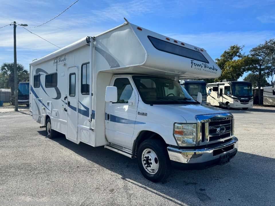 Used 2008 Four Winds International 5000 25C available in Apopka, Florida