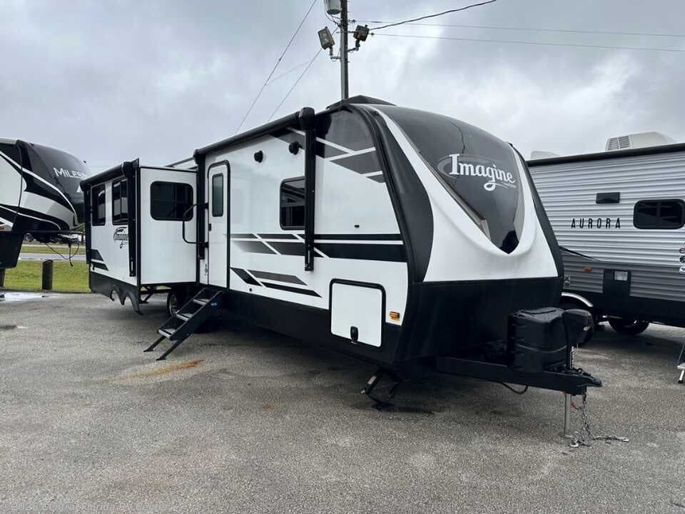 Used 2020  Grand Design Imagine 2970RL by Grand Design from Central Florida RV Center in Apopka, FL