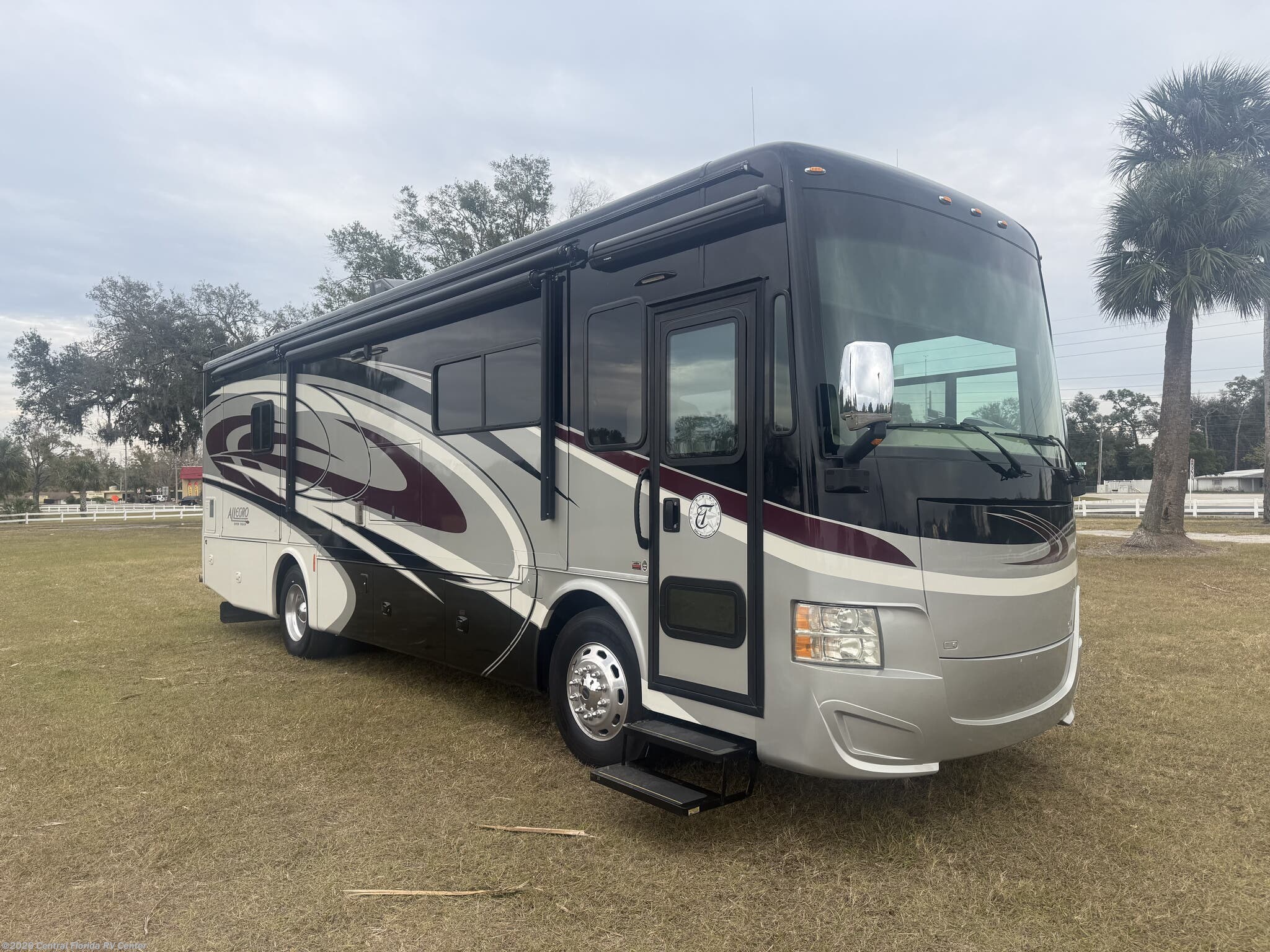 Used 2016  Tiffin Allegro Red 33 AA by Tiffin from Central Florida RV Center in Apopka, FL