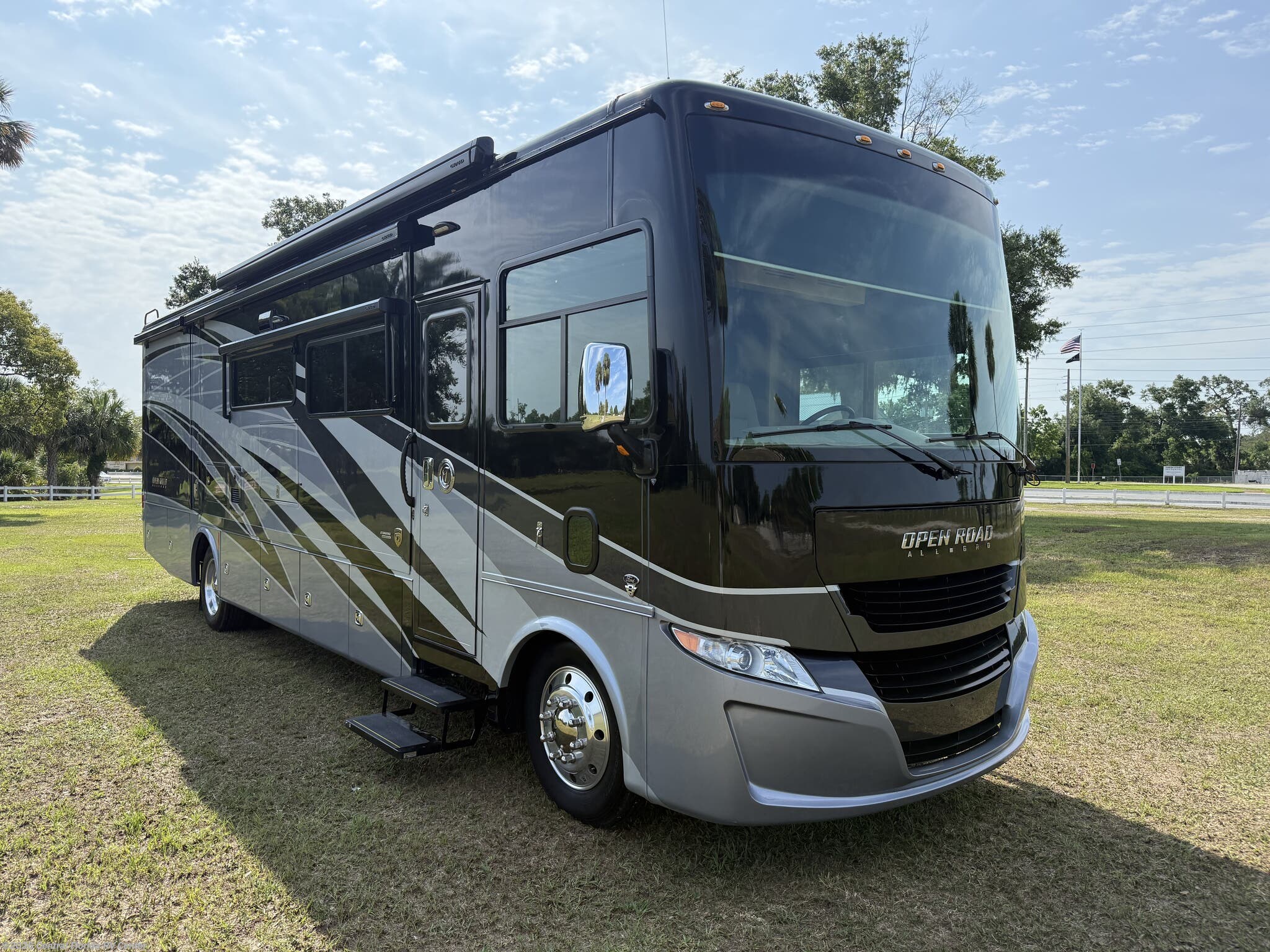 Used 2022 Tiffin Open Road Allegro 34 PA available in Apopka, Florida