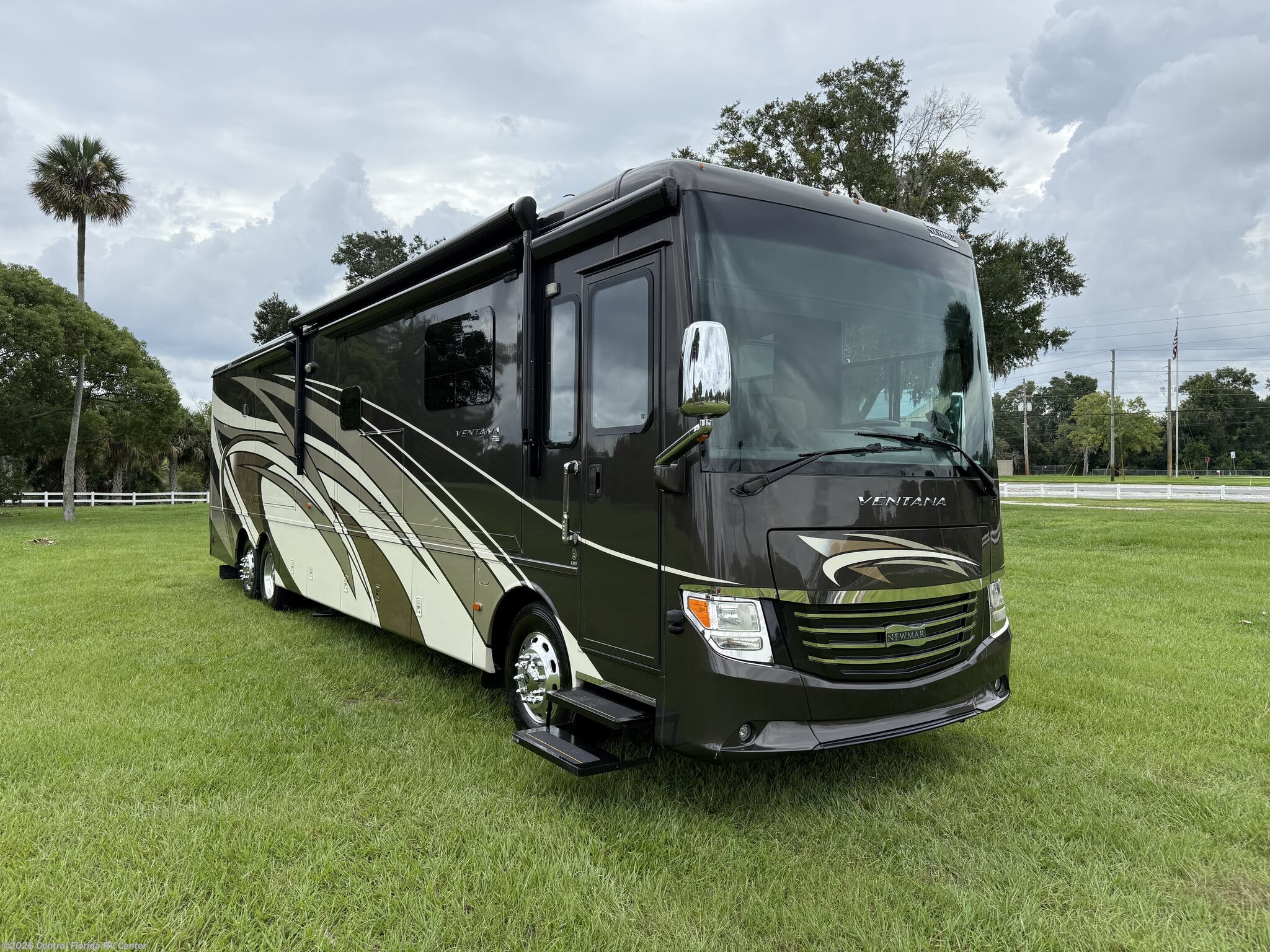 Used 2016 Newmar Ventana 4369 available in Apopka, Florida