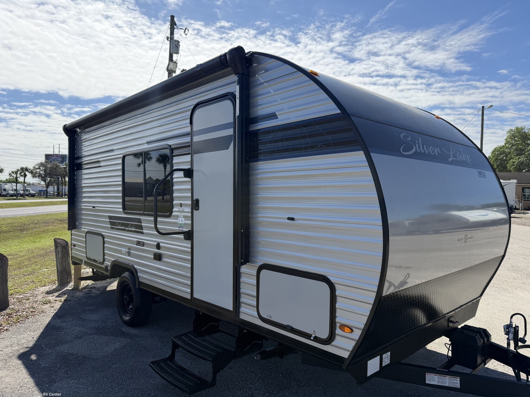 Used 2025 East to West Silver Lake LE 1610BHLE available in Apopka, Florida