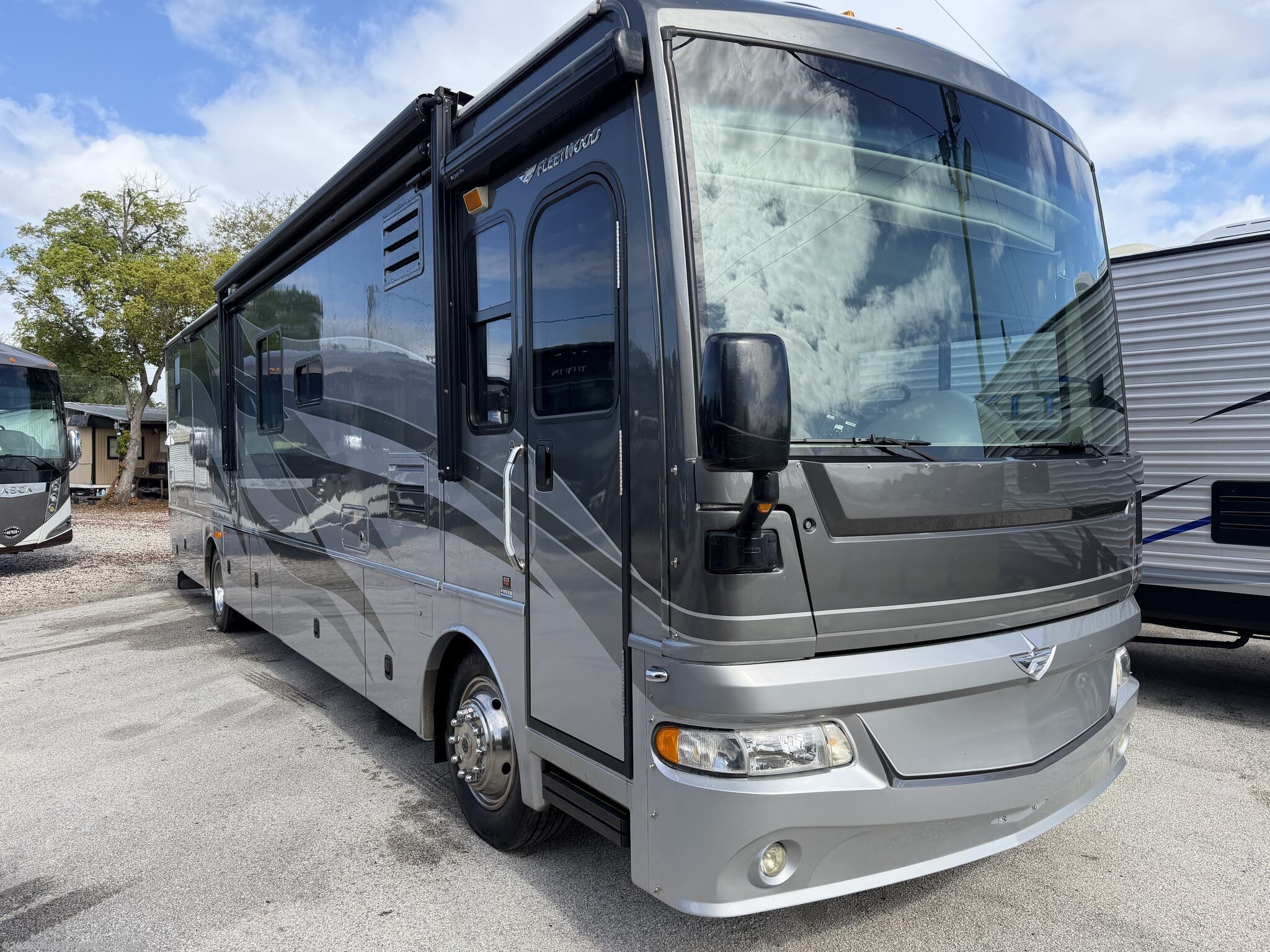 Used 2008 Fleetwood Expedition 38F available in Apopka, Florida