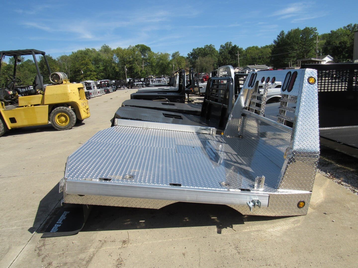 Flatbed 2018 Bradford Built BBALUMWORKBED8484MC TrailersUSA