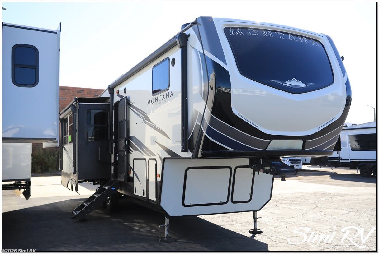 Used 2021 Keystone Montana High Country 294RL available in Simi Valley, California
