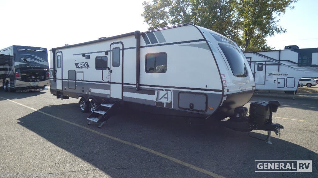 Used 2022 Coachmen Apex ULTRA LITE 290BHS available in North Canton, Ohio