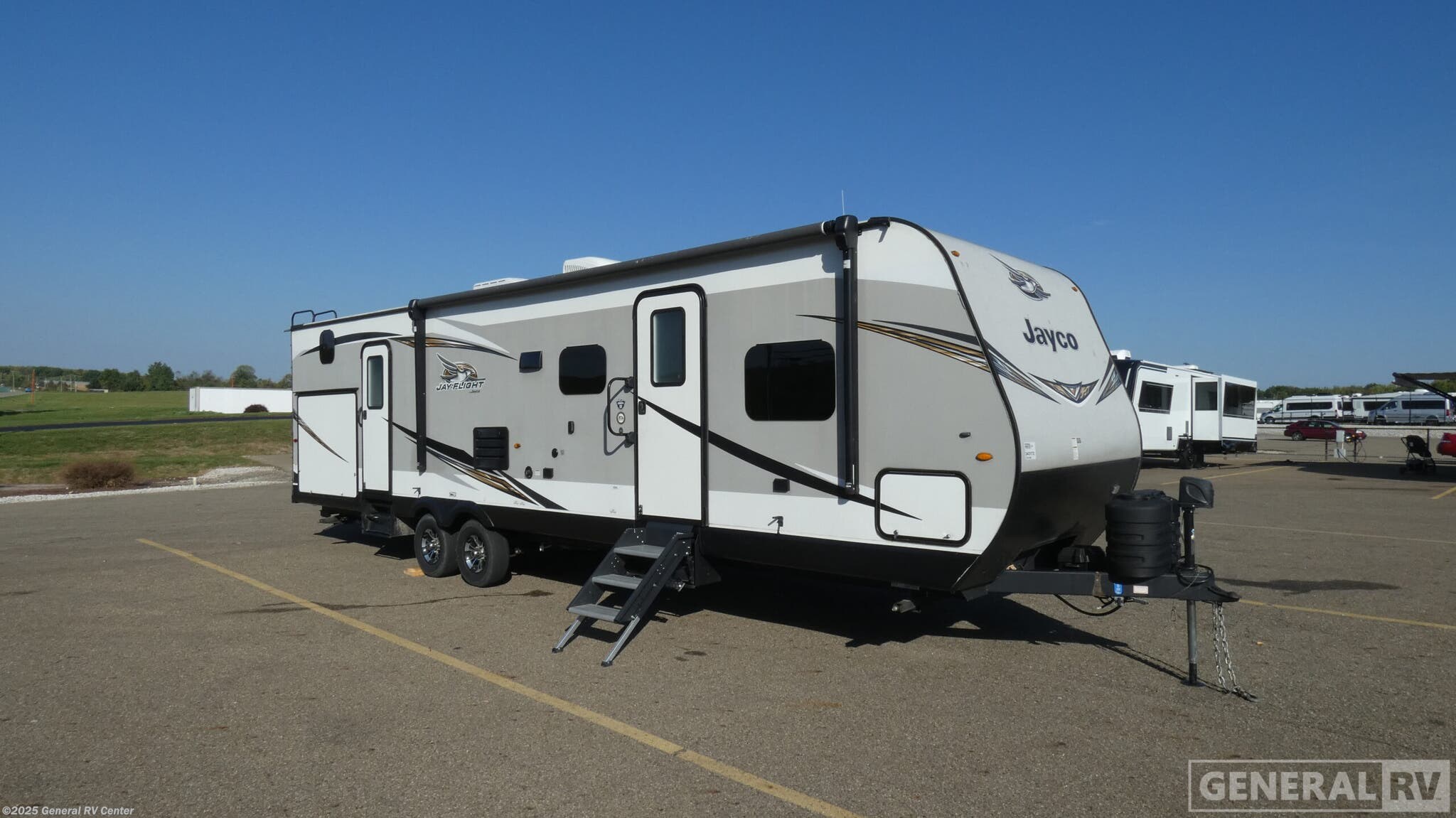 Used 2020 Jayco Jay Flight 32BHDS available in North Canton, Ohio