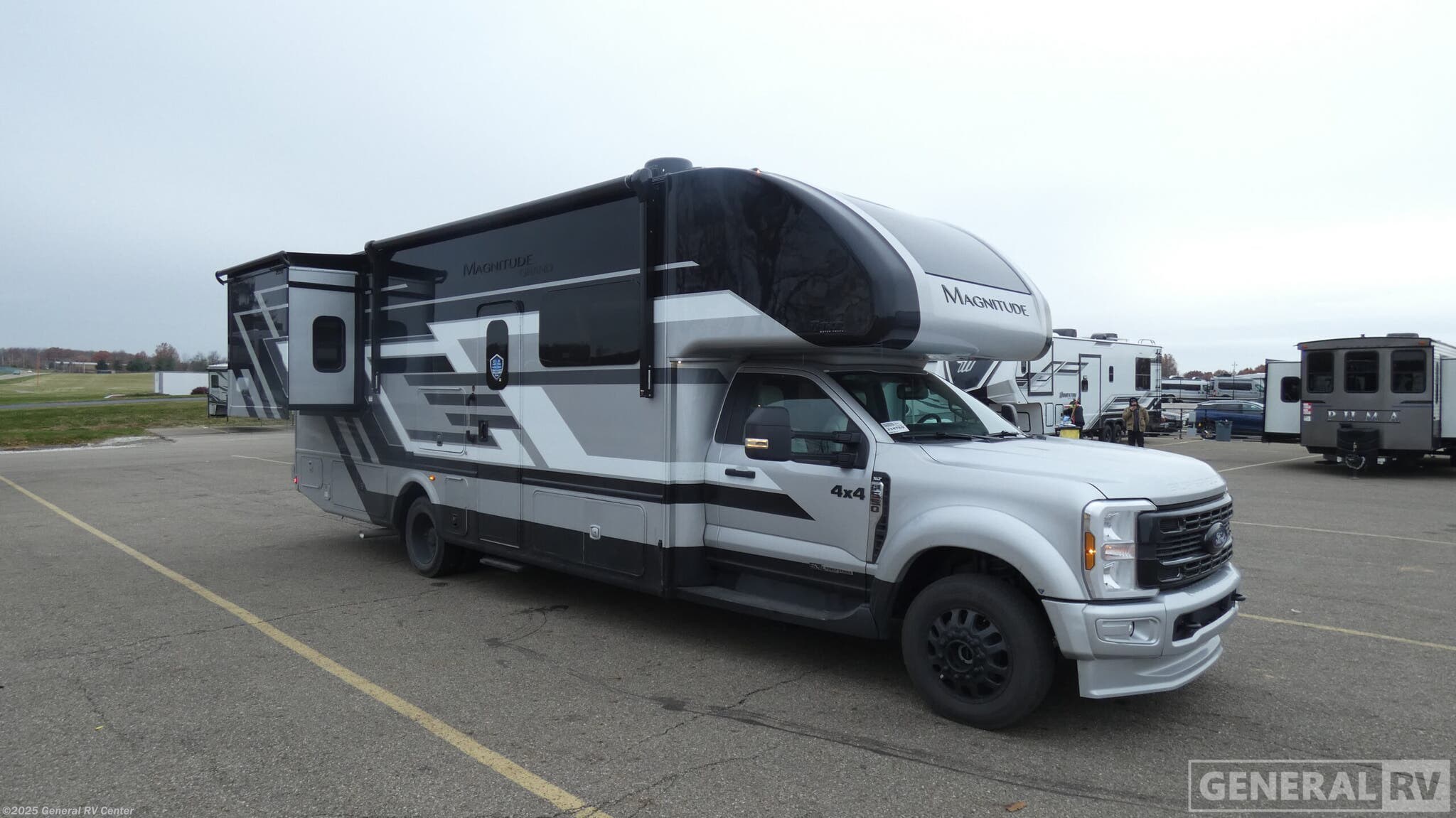 New 2026 Thor Motor Coach Magnitude X32 available in North Canton, Ohio