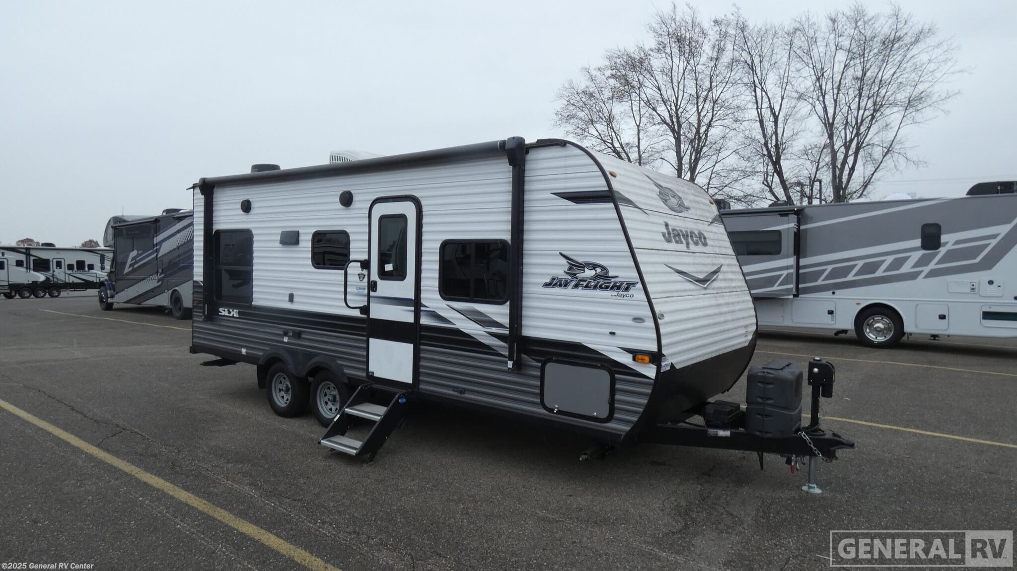 Used 2022 Jayco Jay Flight 212QBW available in North Canton, Ohio