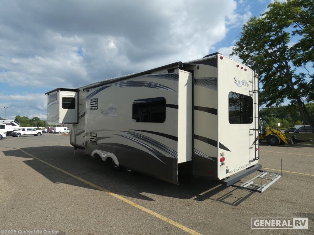 Used 2014 Grand Design Solitude 305RE available in North Canton, Ohio