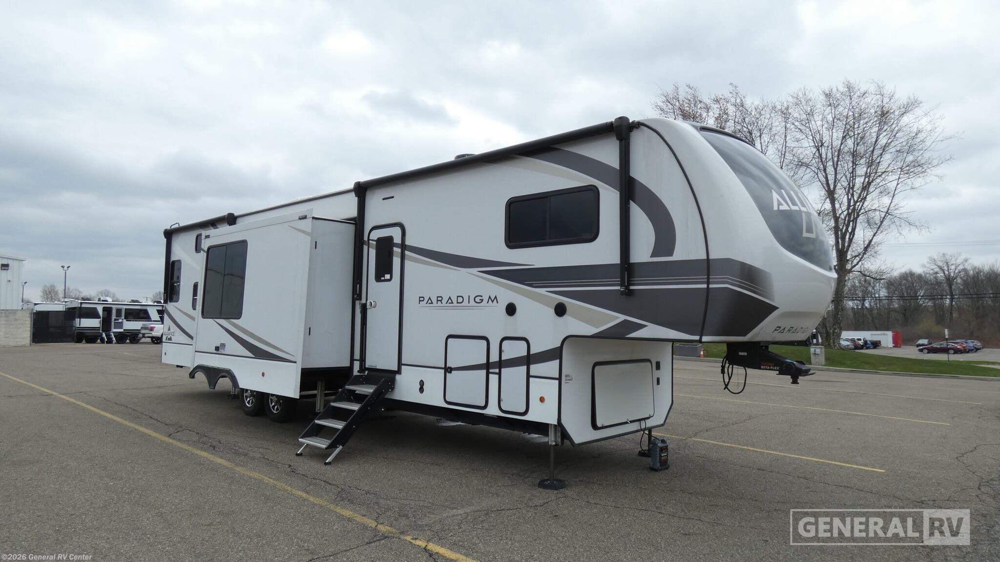 Used 2023 Alliance RV Paradigm 395DS available in North Canton, Ohio