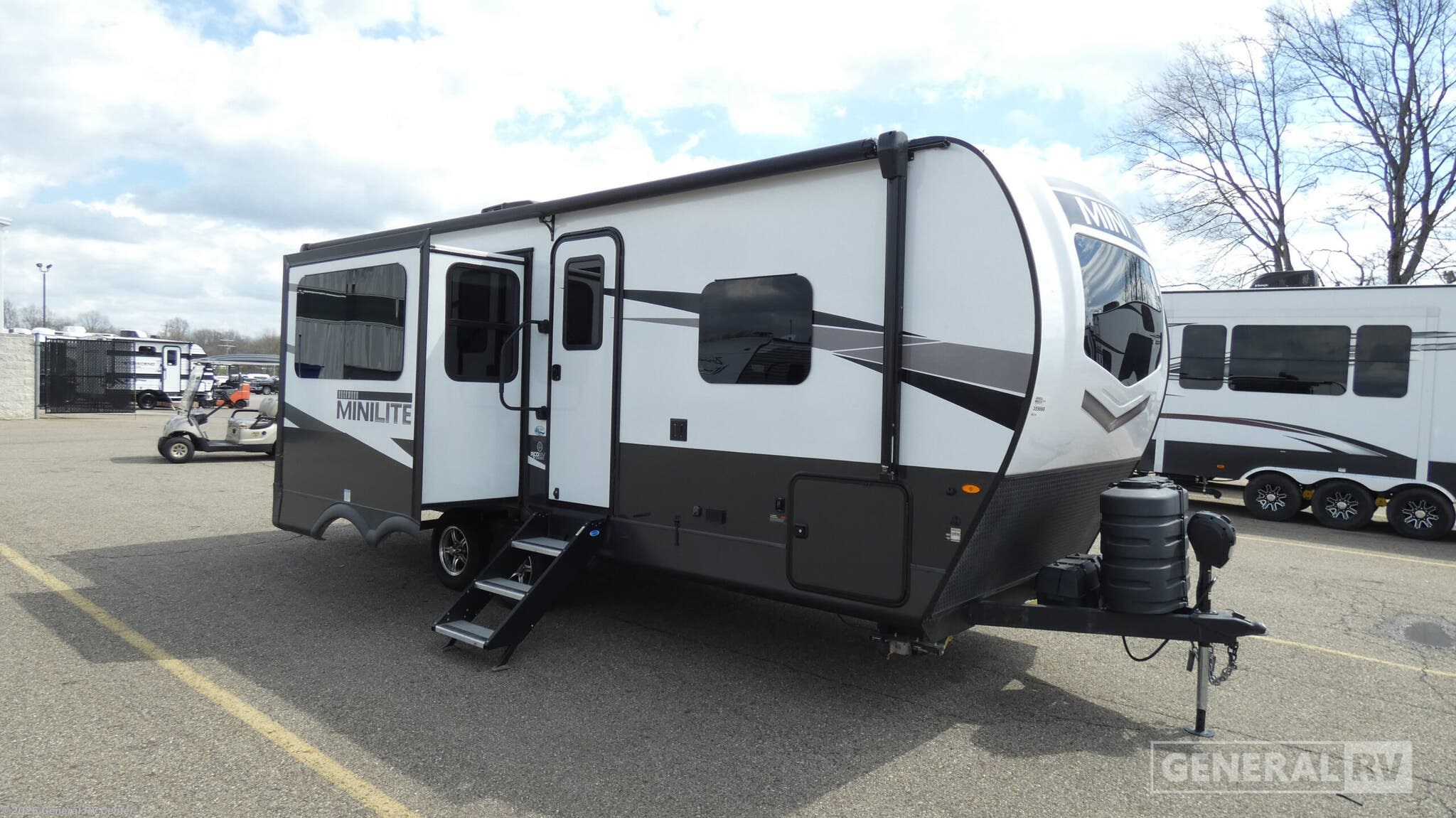 Used 2024 Forest River Rockwood Mini Lite 2518S available in North Canton, Ohio