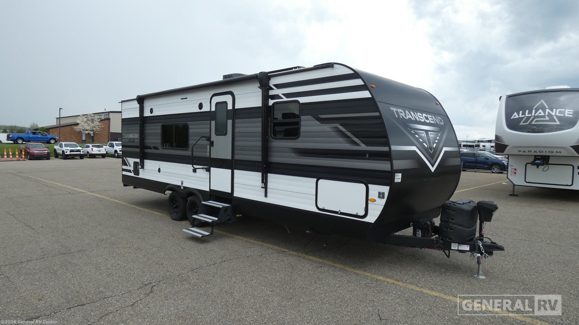 Used 2023 Grand Design Transcend Xplor 247BH available in North Canton, Ohio