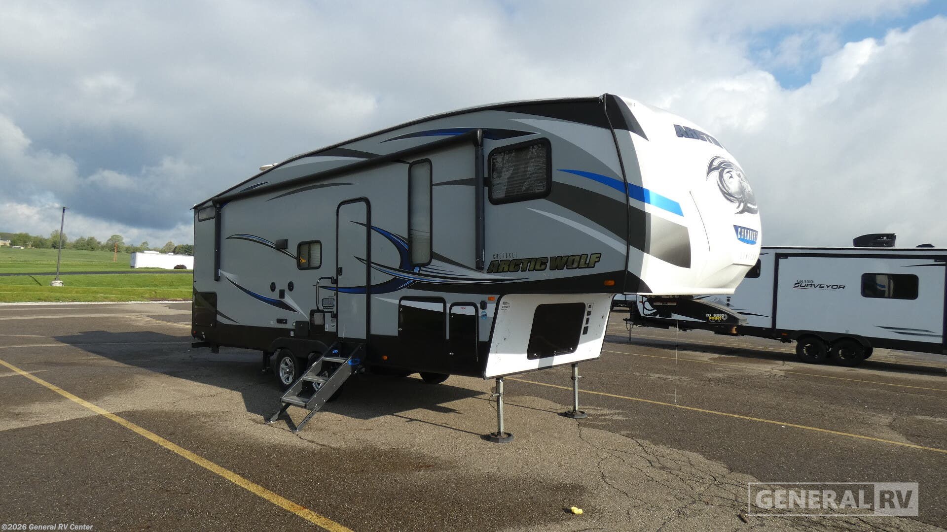 Used 2019 Forest River Cherokee Arctic Wolf 265DBH8 available in North Canton, Ohio