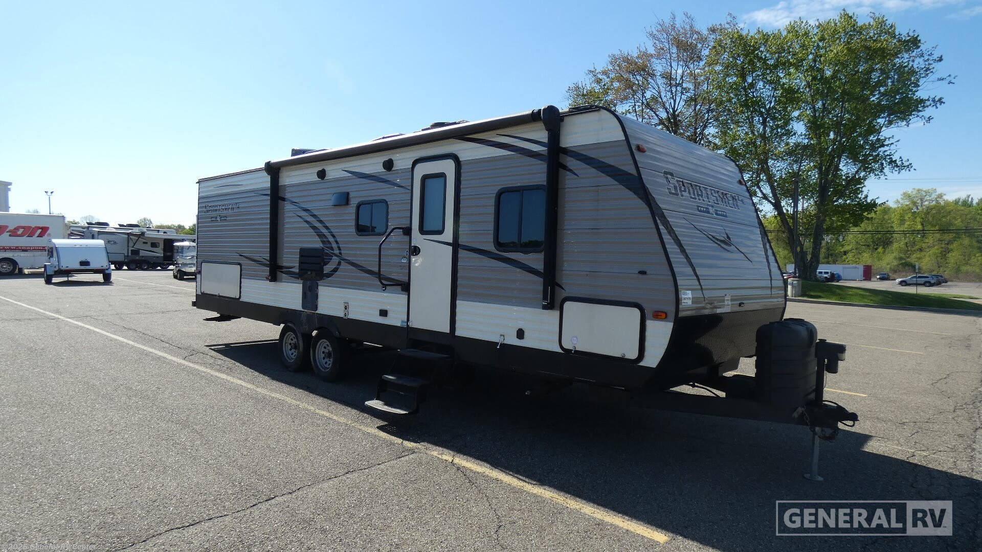 Used 2017 K-Z Sportsmen LE 301BHLE available in North Canton, Ohio