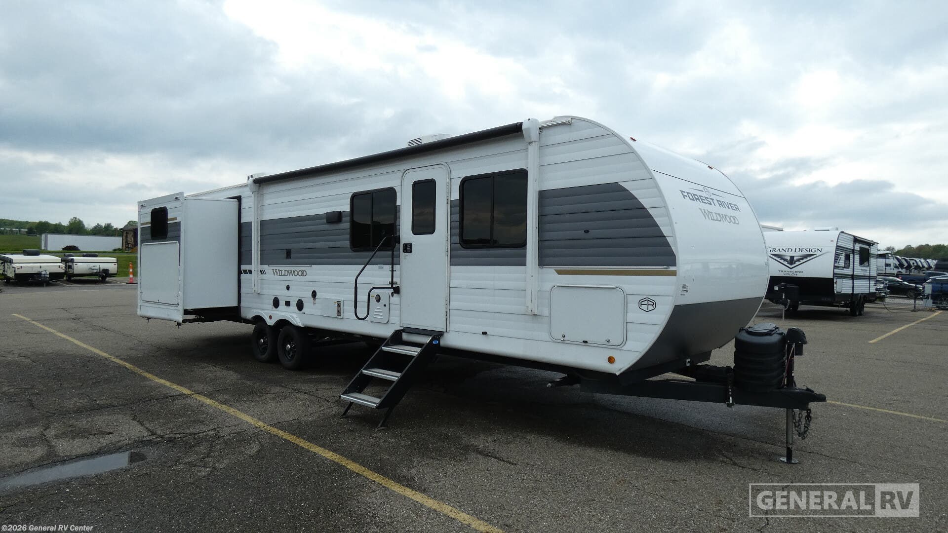 Used 2025 Forest River Wildwood 31KQBTS available in North Canton, Ohio