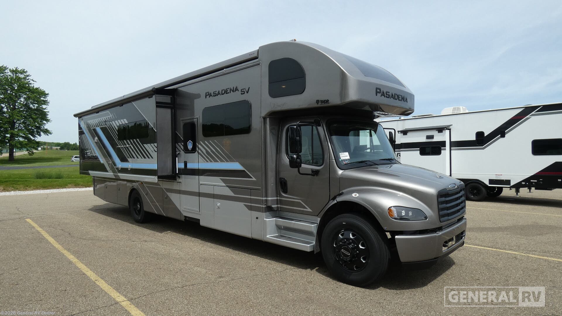 New 2026 Thor Motor Coach Pasadena SV 38FX available in North Canton, Ohio