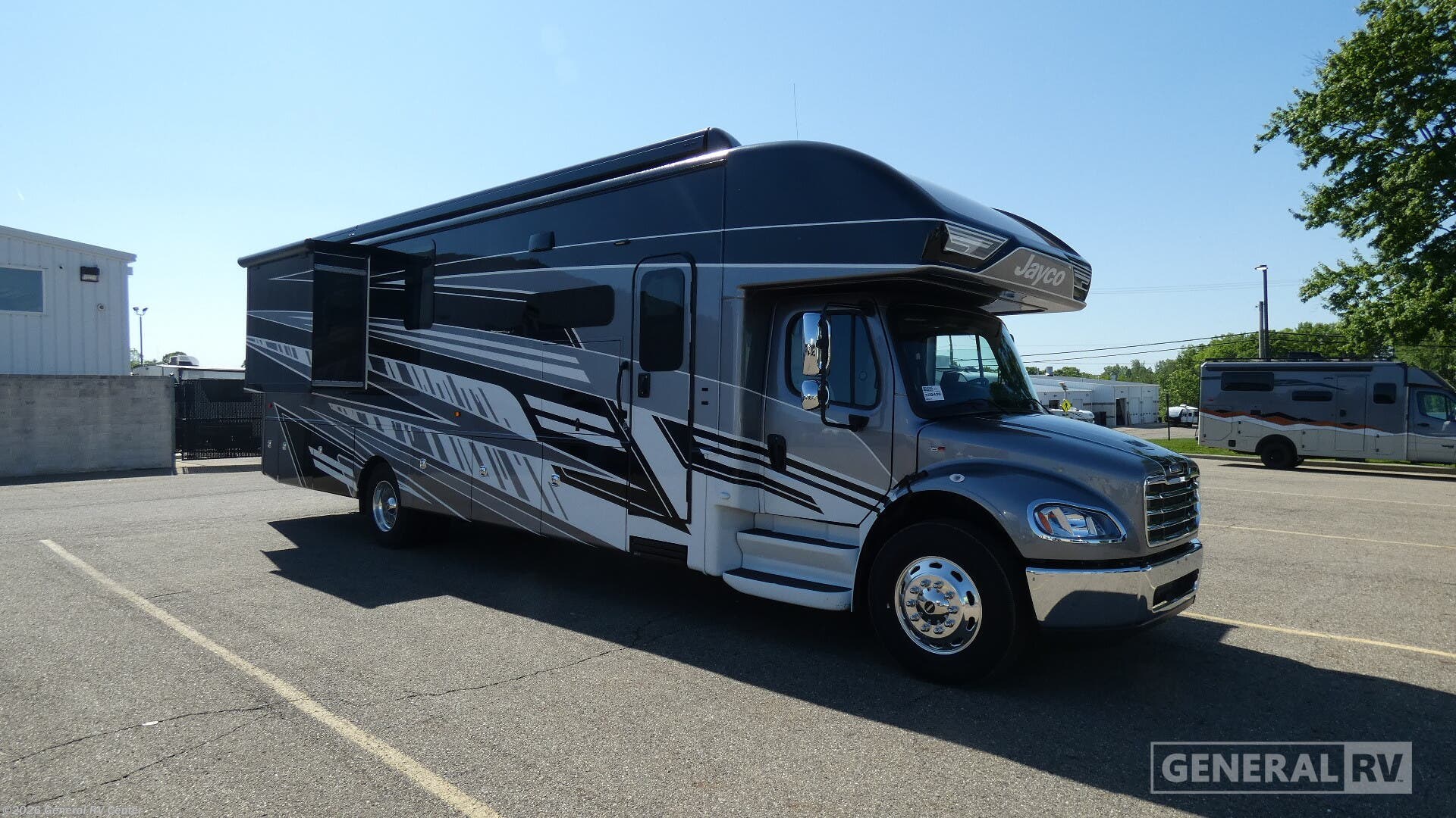 Used 2025 Jayco Seneca Prestige 37K available in North Canton, Ohio