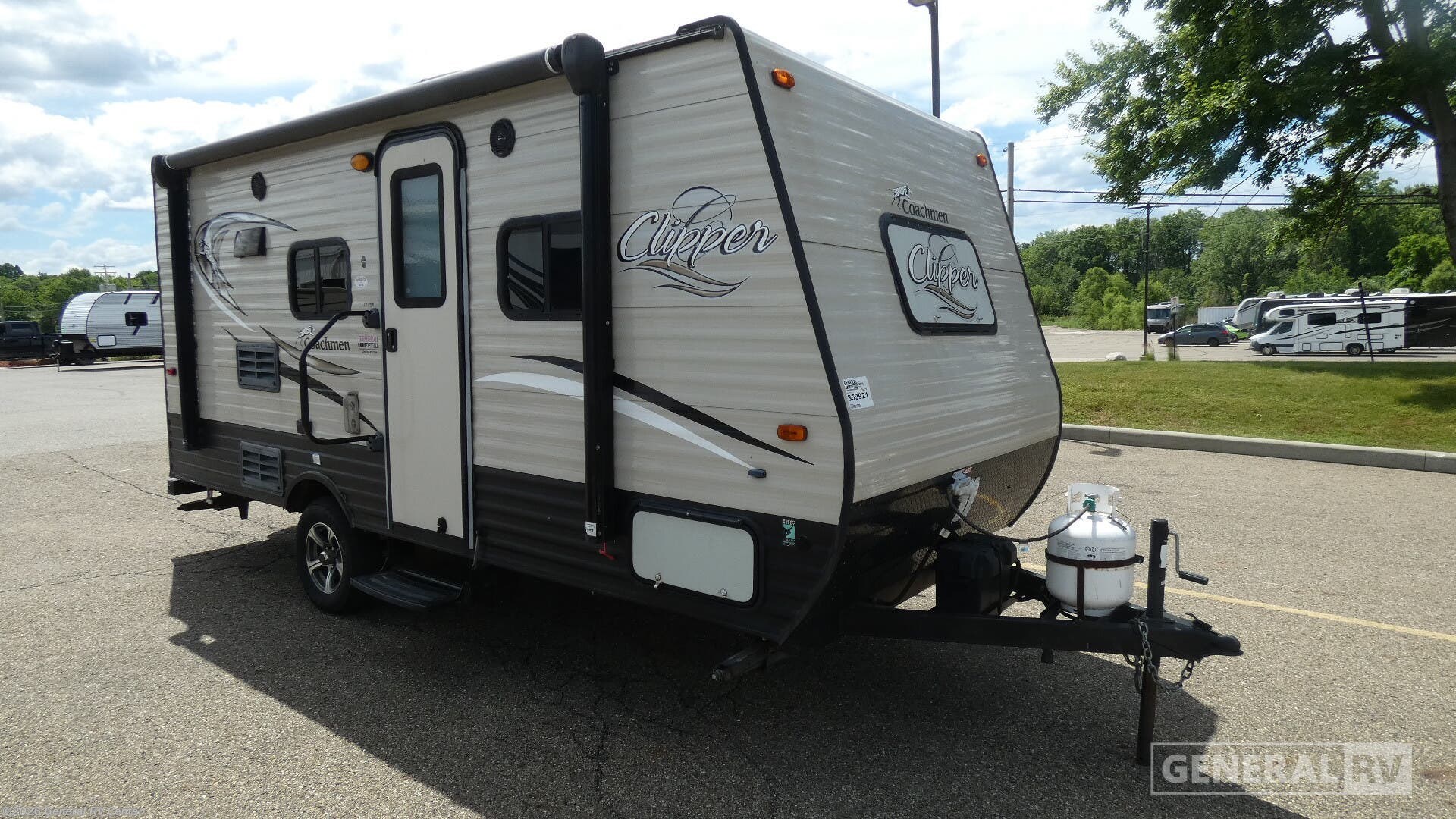 Used 2018 Coachmen Clipper Ultra-Lite 17FQS available in North Canton, Ohio