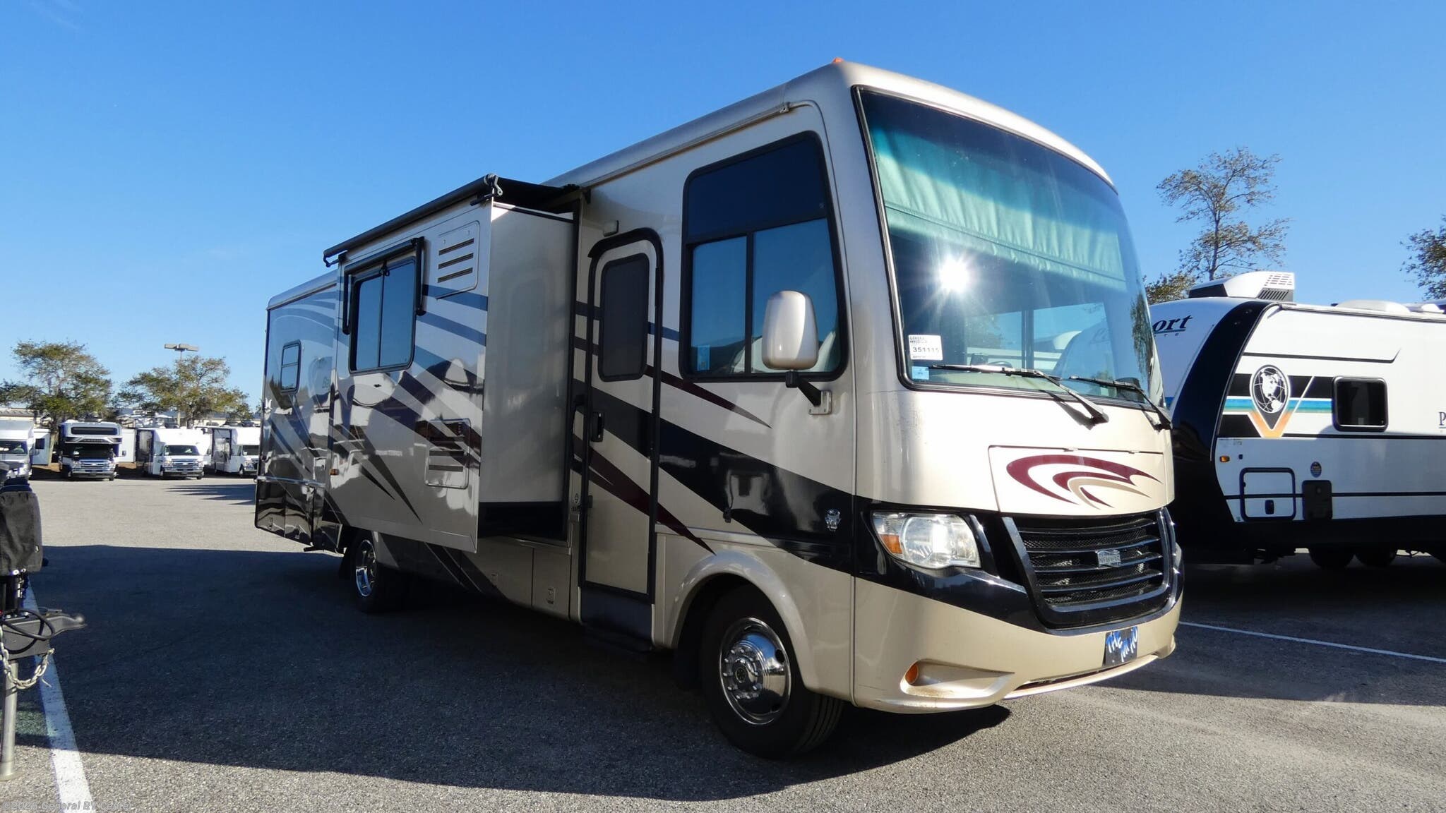 Used 2014 Newmar Bay Star 3215 available in Orange Park, Florida