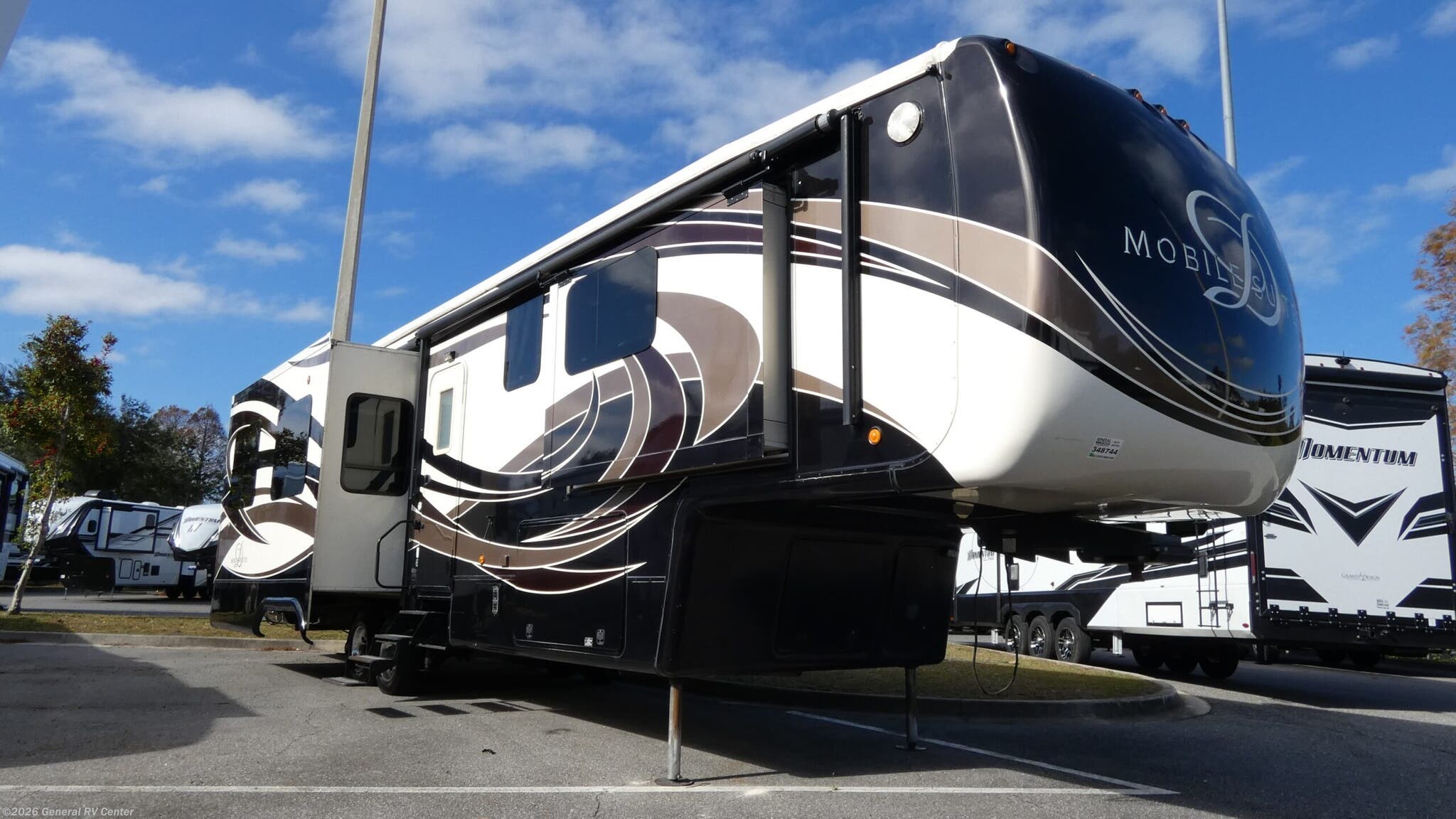Used 2015 DRV Mobile Suites 38RSSA available in Orange Park, Florida