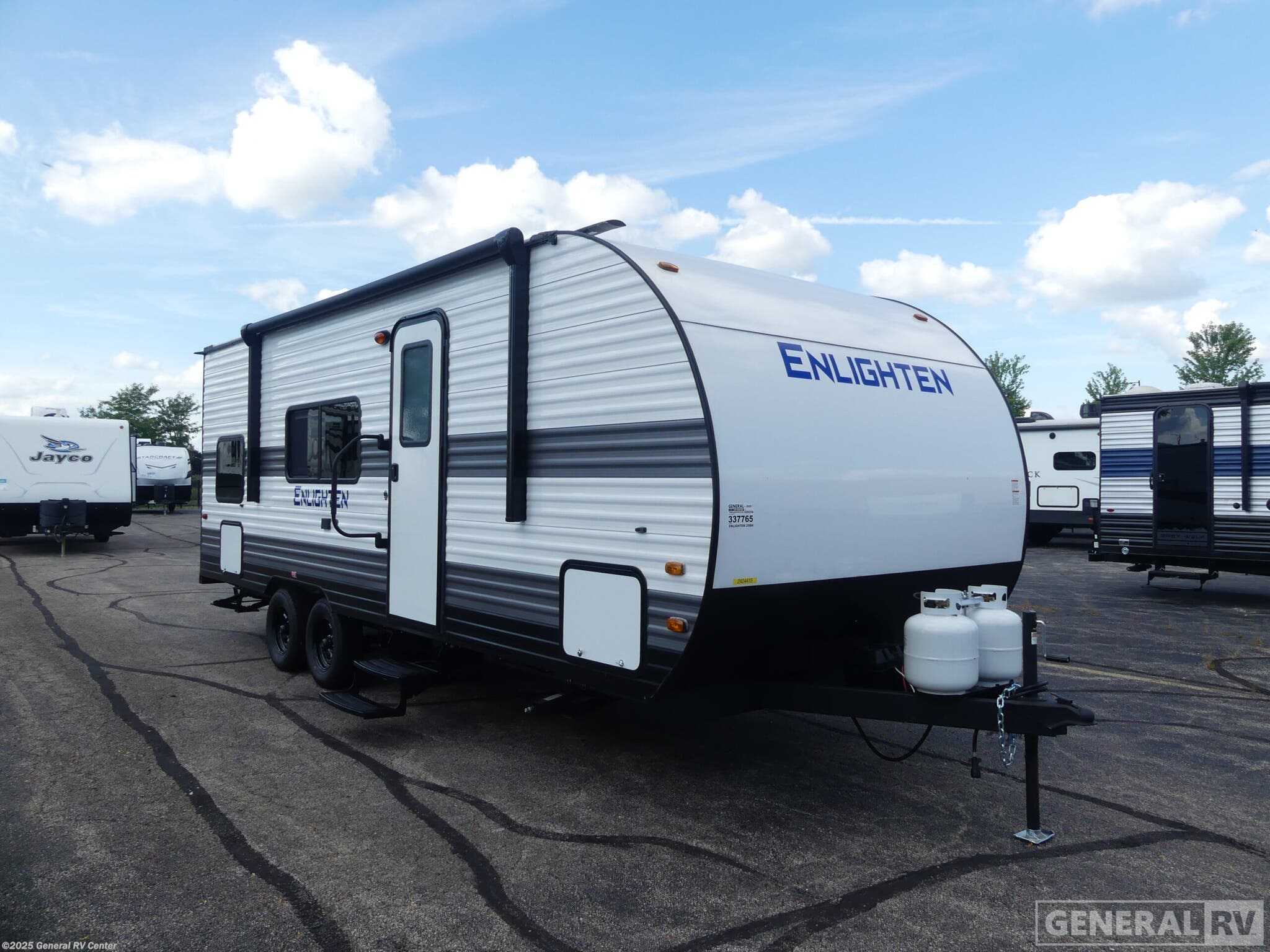 Used 2025 Gulf Stream Enlighten 25BH available in Huntley, Illinois
