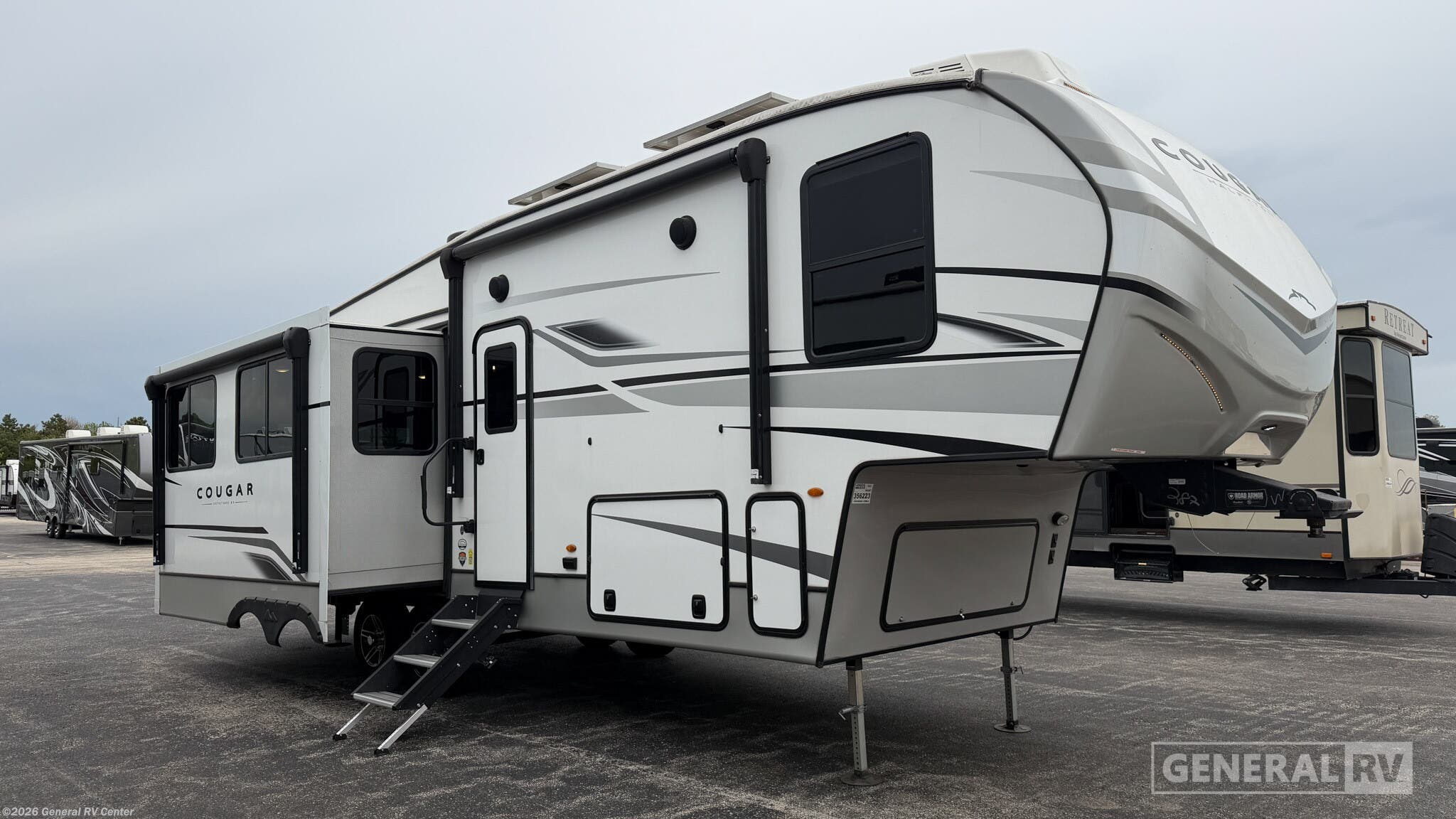 Used 2023 Keystone Cougar Half-Ton 29RLI available in Huntley, Illinois