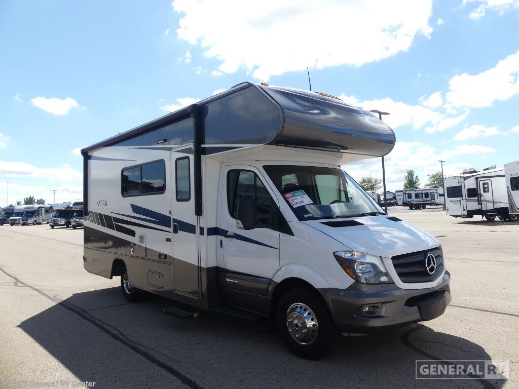 Used 2020  Winnebago Vita 24P-1S by Winnebago from General RV Center in Huntley, IL