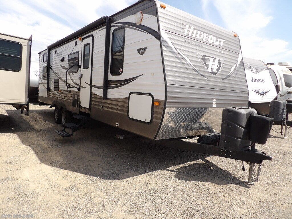 Used 2015  Keystone Hideout 26BHSWE by Keystone from Toscano RV in Los Banos, CA
