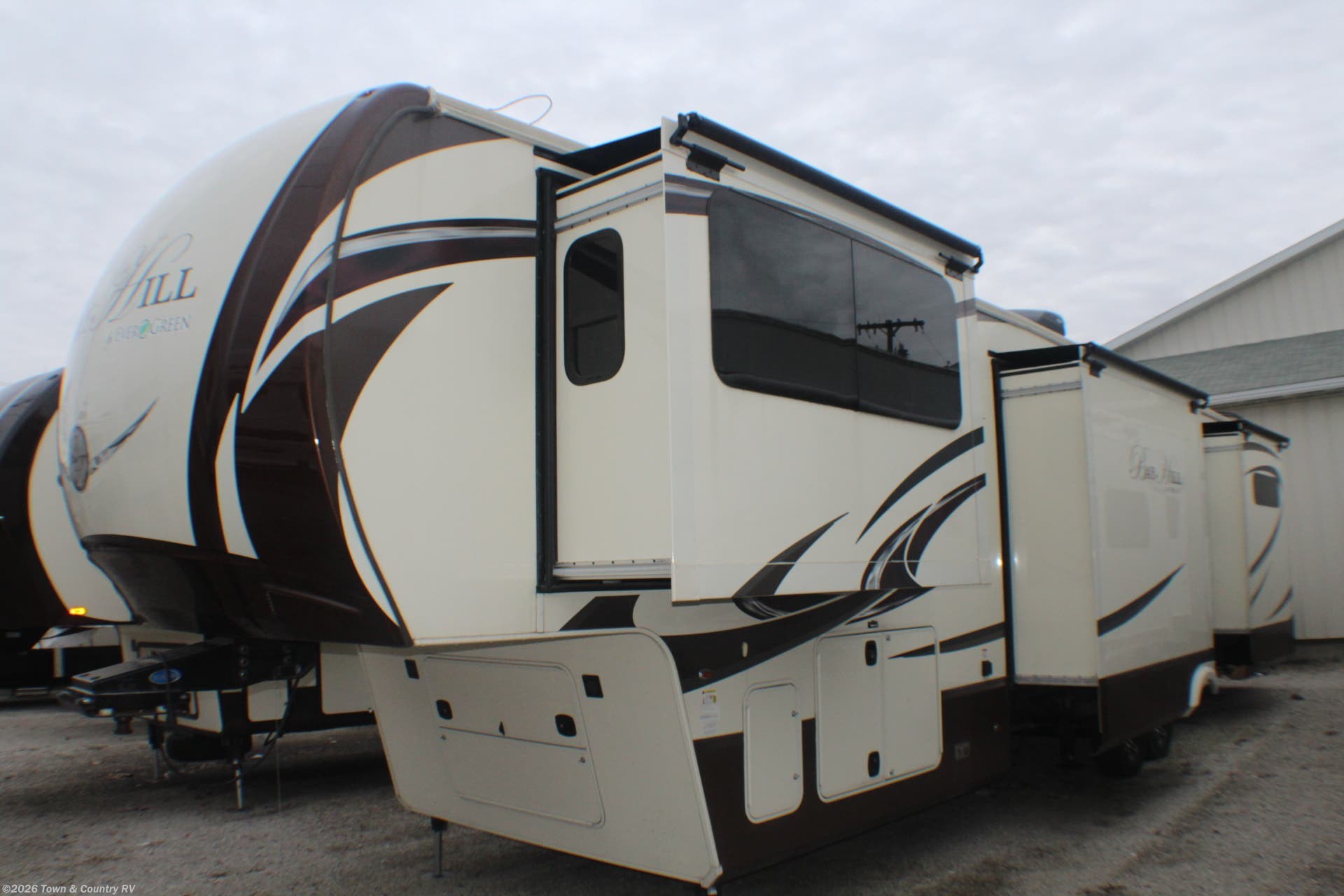 Used 2016 Lifestyle Luxury RV Bay Hill 379FL available in Clyde, Ohio