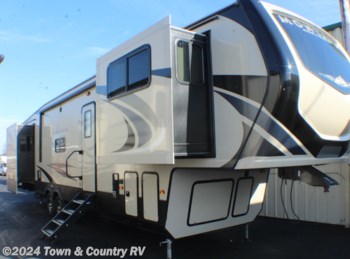Used 2019 Keystone Montana High Country 375FL available in Clyde, Ohio
