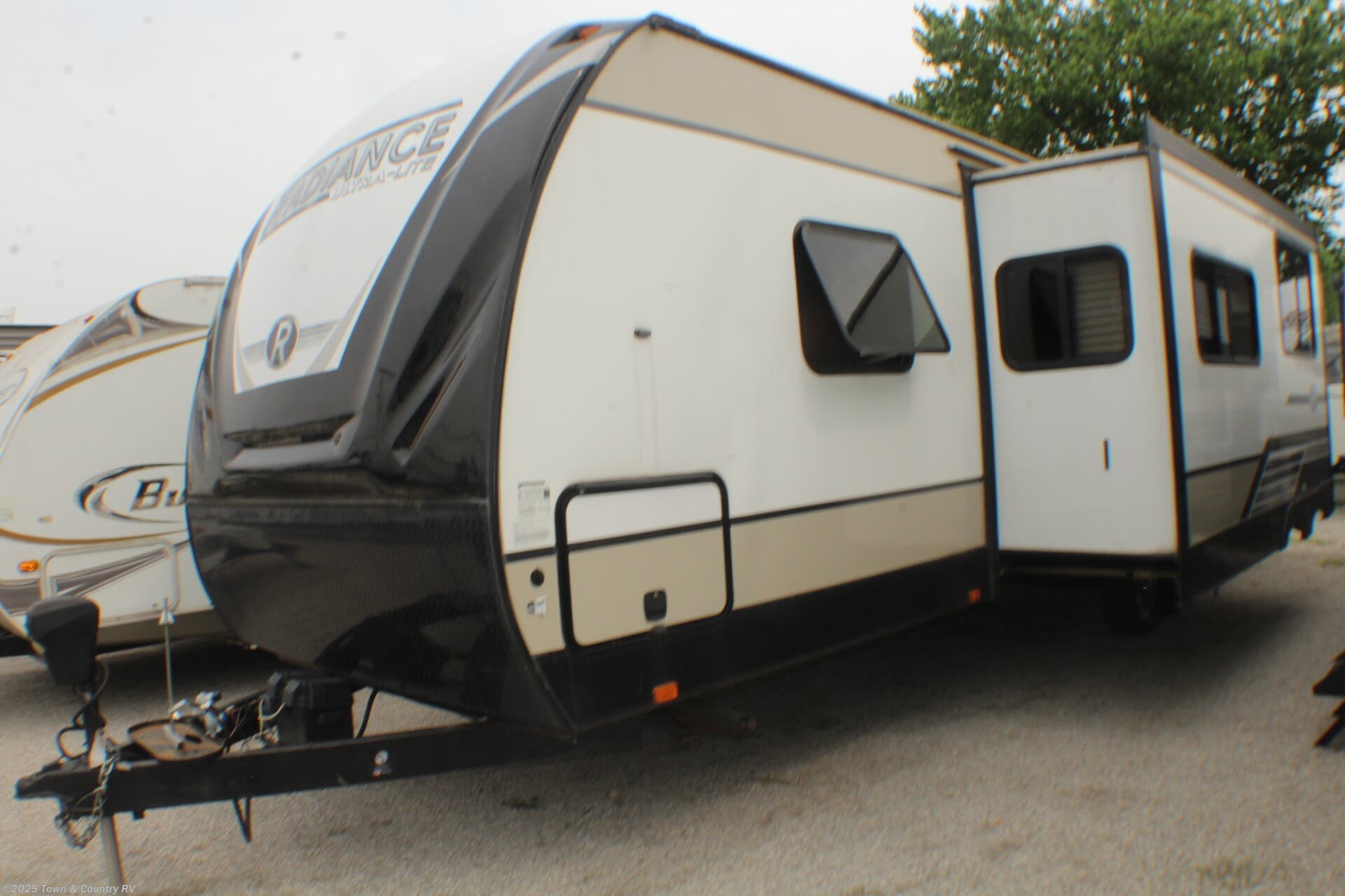 Used 2019 Cruiser RV Radiance 28QD available in Clyde, Ohio