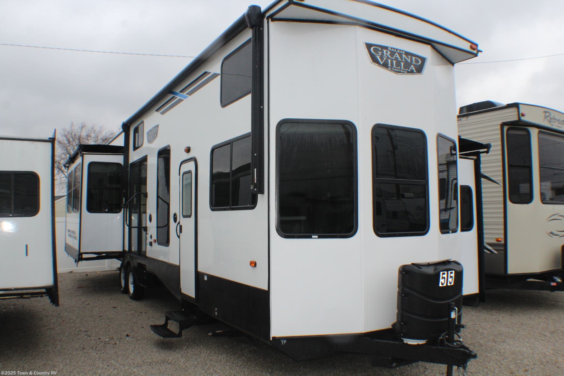 Used 2022 Forest River Salem Grand Villa M-42DL available in Clyde, Ohio