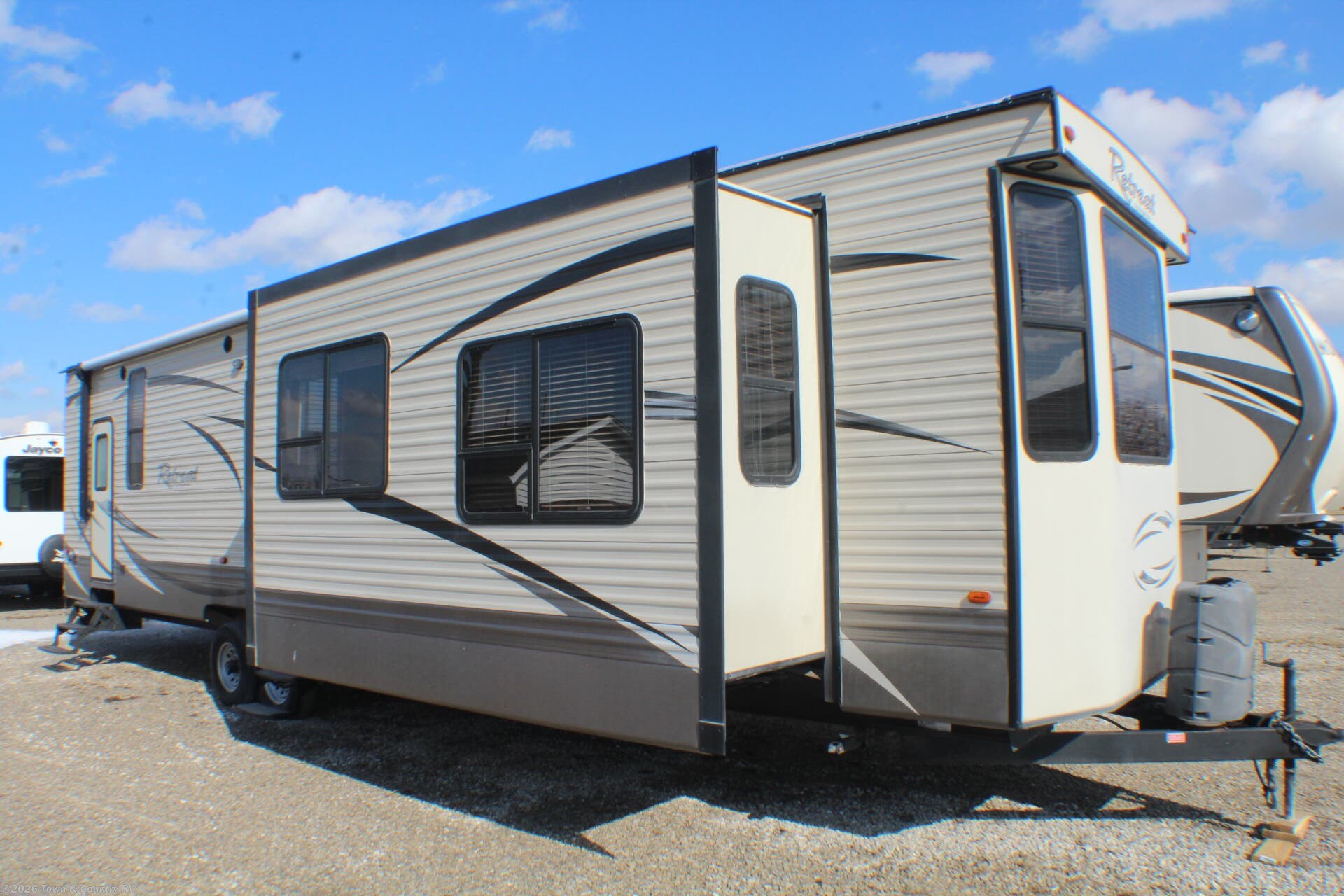 Used 2016 Keystone Retreat 39MKTS available in Clyde, Ohio