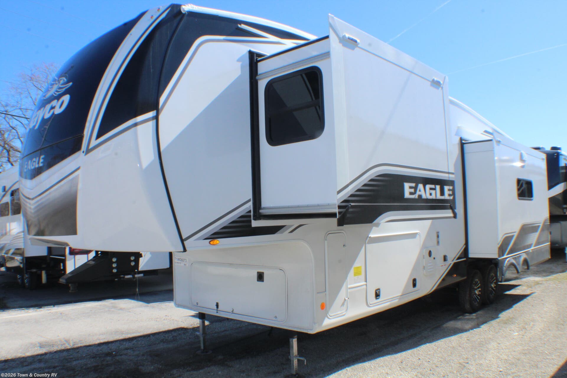 New 2026 Jayco Eagle 321RSTS available in Clyde, Ohio