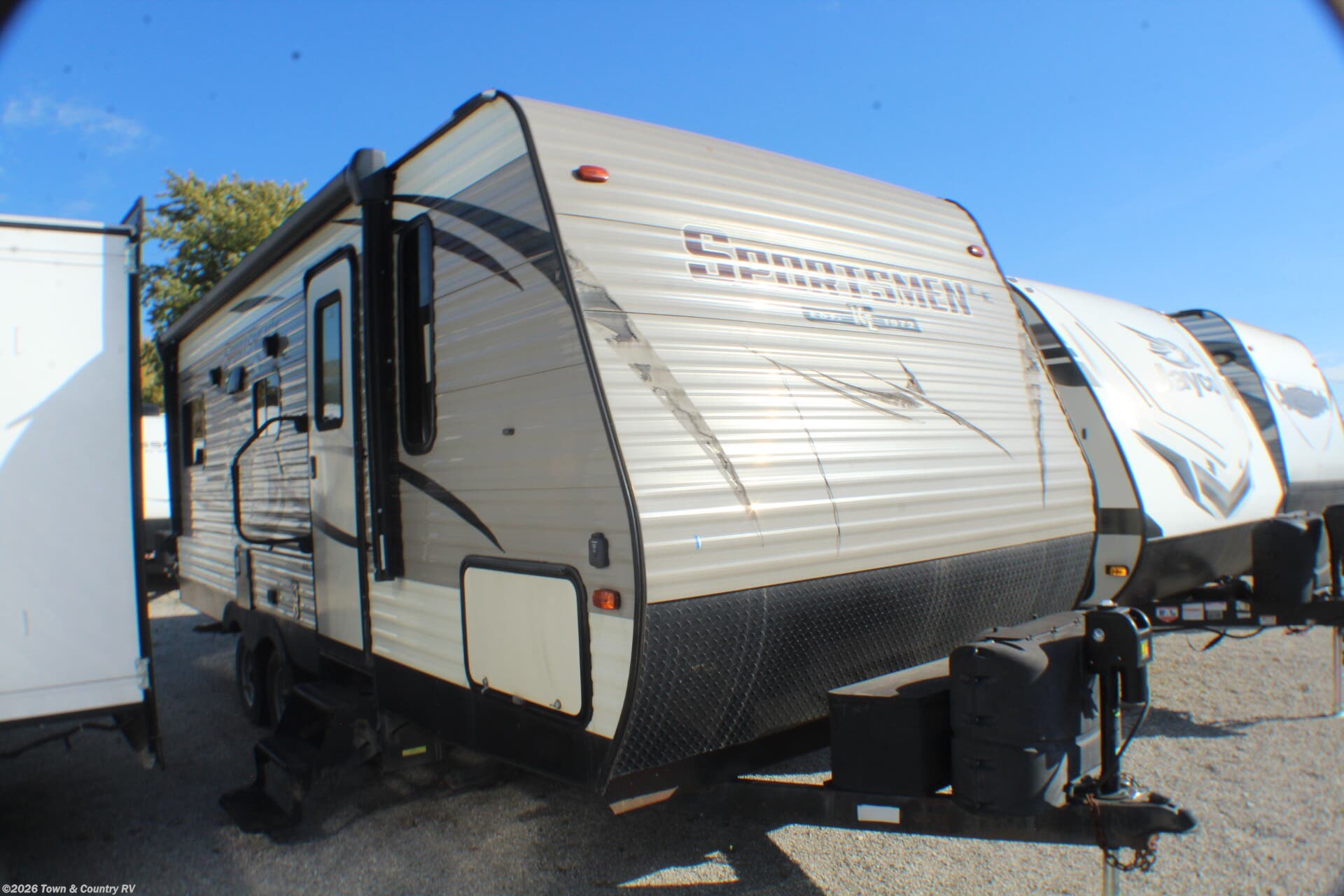 Used 2018  K-Z Sportsmen 220RDLE by K-Z from Town & Country RV in Clyde, OH