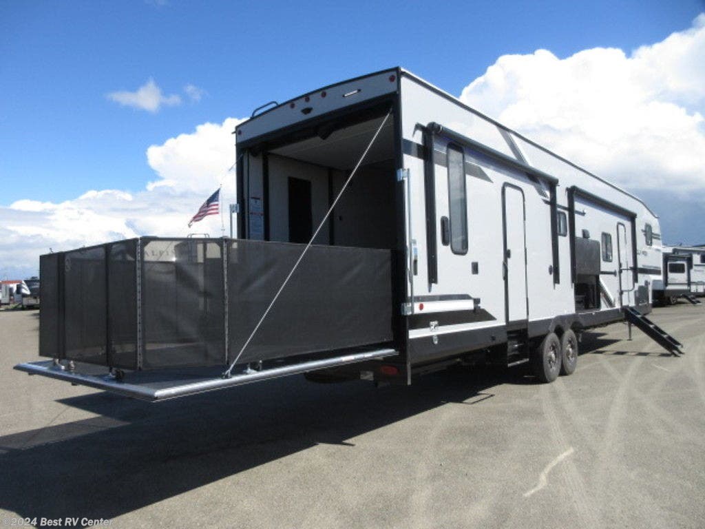 Fifth Wheel - 2020 Forest River Cherokee Wolf Pack 365PACK16 | TrailersUSA