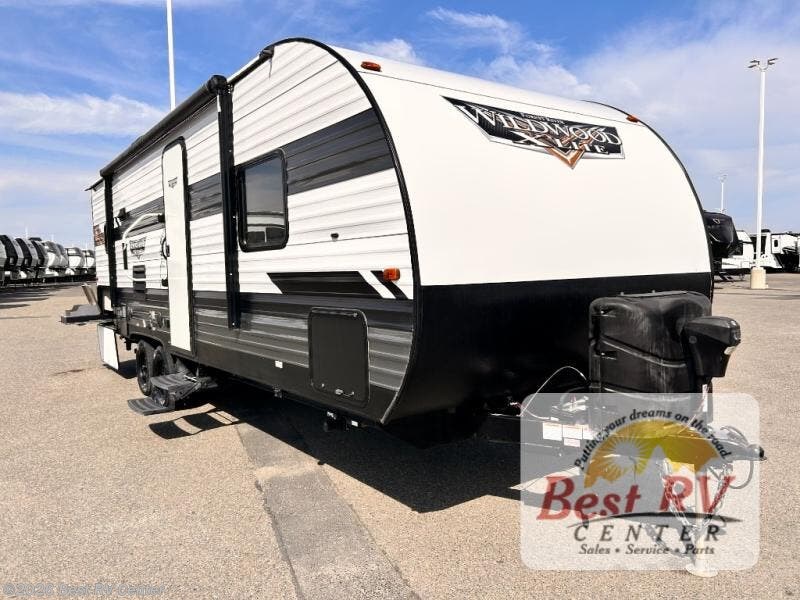 Used 2021 Forest River Wildwood X-Lite T241RLXL available in Turlock, California