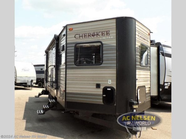 2017 Forest River Cherokee Cascade 274VFK available in Shakopee, MN