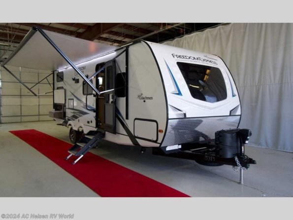 2021 Coachmen Freedom Express Ultra Lite 257BHS available in Shakopee, MN