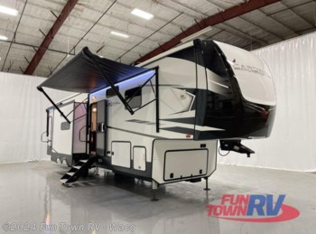 New 2023 Forest River Cardinal Limited 383BHLE available in Hewitt, Texas